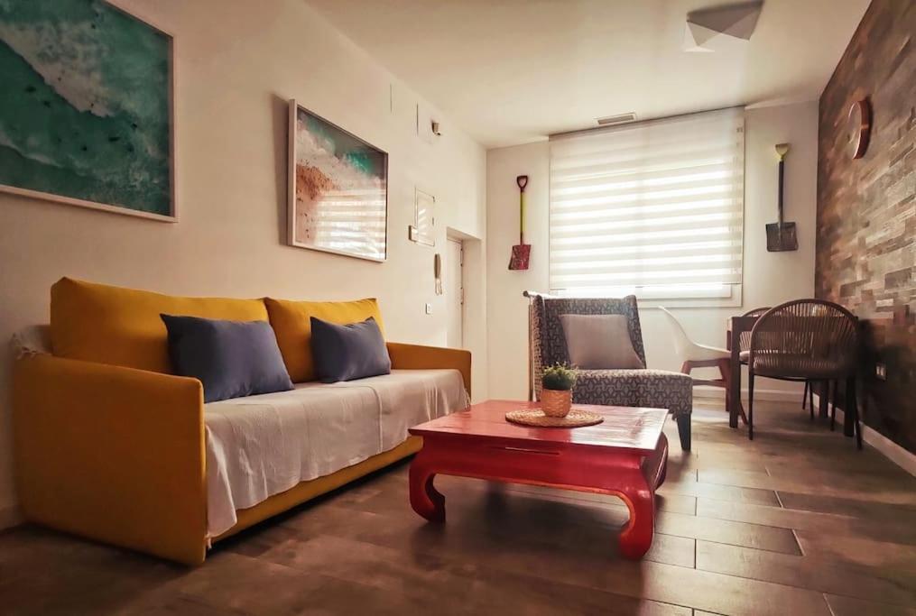 Jos's House. Thai Loft 50mt To La Carihuela Appartement